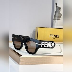 FENDI Fendigraphy Black and White Geometric Sunglasses